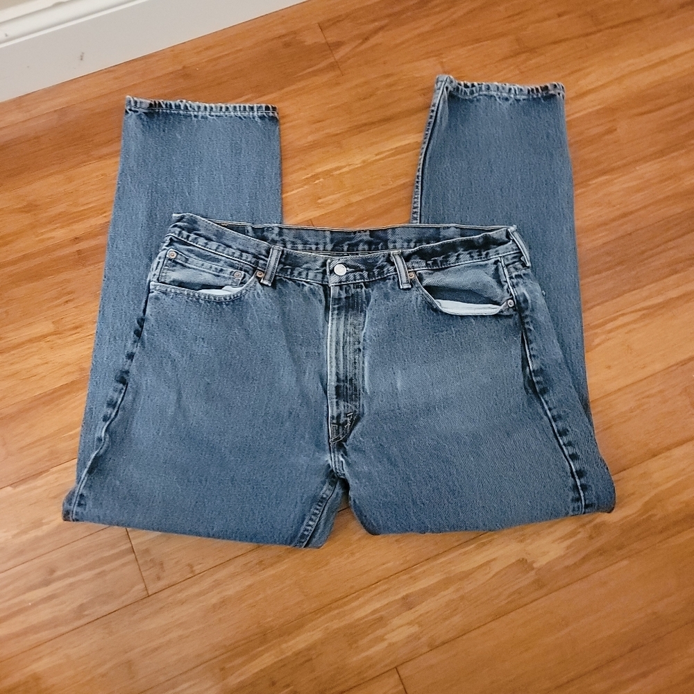 Levi's  505 Medium Wash Jeans Size 40x32